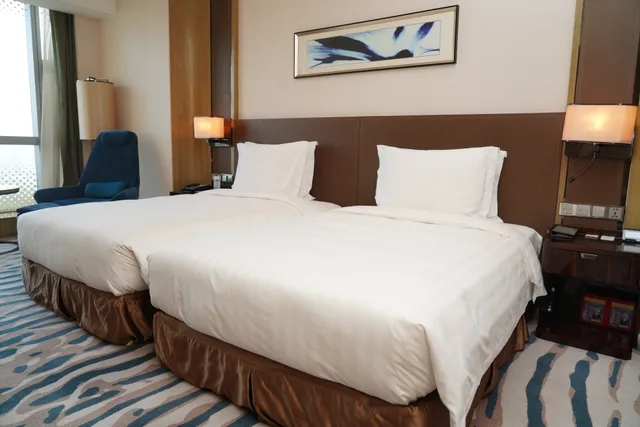 Standard, CROWNE PLAZA DALIAN SPORTS CENTER 2/10