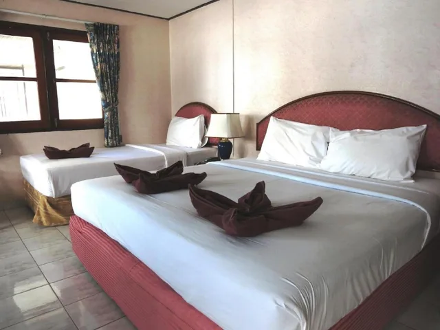 غرفة ثلاثية بشرفة، THIPURAI BEACH HOTEL ANNEX 4/10