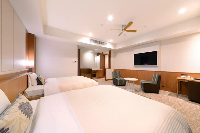 Sunset, Junior Suite, 2 Queen Beds, Ocean Front, Annex، Vessel Hotel Campana Okinawa 2/5