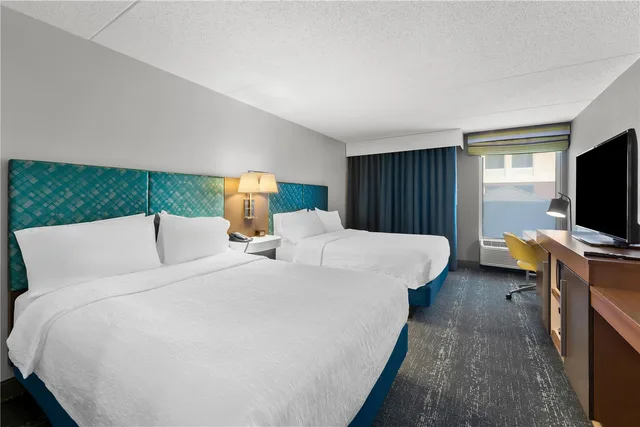 Room, 2 Queen Beds, Hampton Inn Suites Newtown 1/5