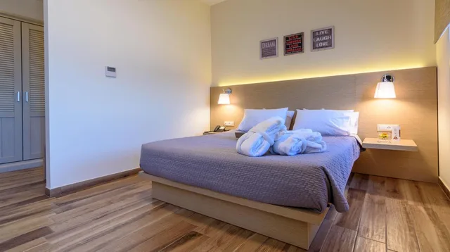 استوديو بريميوم، Grecian Castle Hotel 3/8