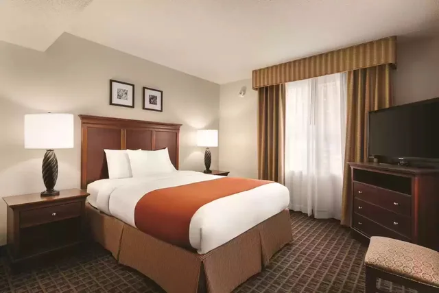 جناح بسرير كينج، Country Inn & Suites by Radisson, Lawrenceville near Northside Hospital Gwinnett 1/2