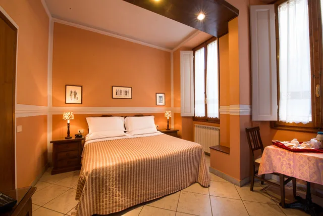 غرفة بسرير كينج، Old Florence Inn 1/4