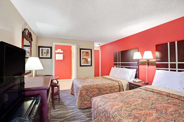 غرفة رباعية بسريرين مزدوجين، Days Inn by Wyndham Ridgefield NJ 1/1