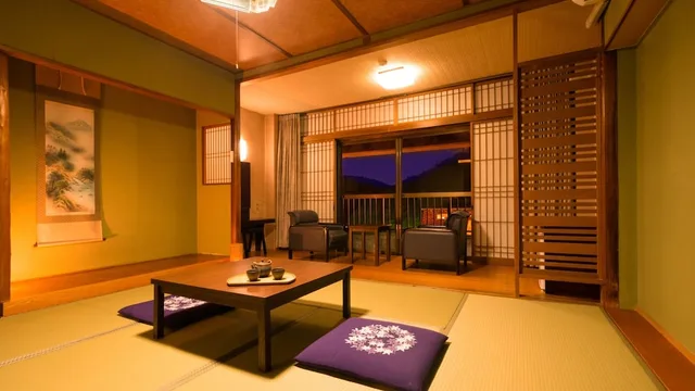 غرفة يابانية اقتصادية بفرشتي فوتون بحوض استحمام، Ooedo Onsen Monogatari Unzen Toyokan 3/4