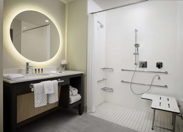 غرفة قياسية بسرير كينج لذوي الإعاقة، Best Western Plus Executive Residency Jackson Northeast 8/8