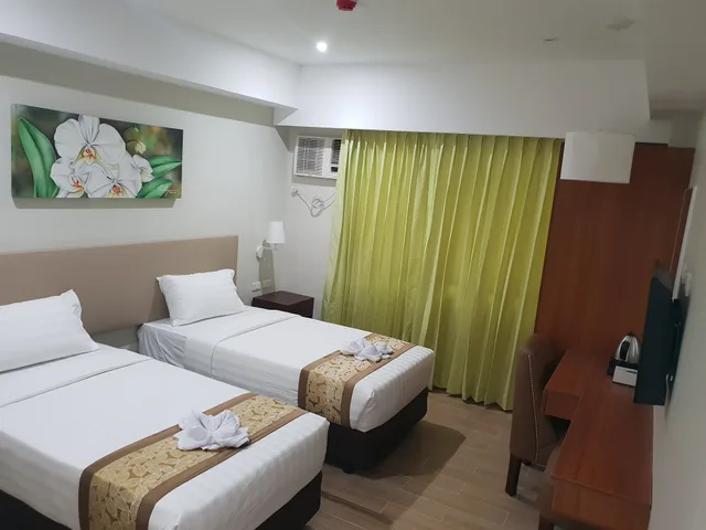 Deluxe, Twin Beds, Fleur De Liz Tagbilaran 7/9
