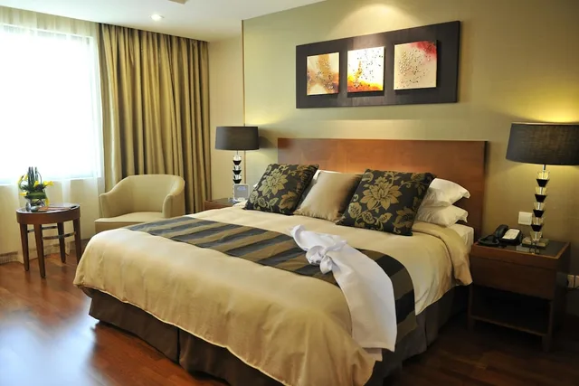 3 Bedrooms, Penthouse, Twin Beds, 2 King Beds, Fraser Suites Seef Bahrain 3/10