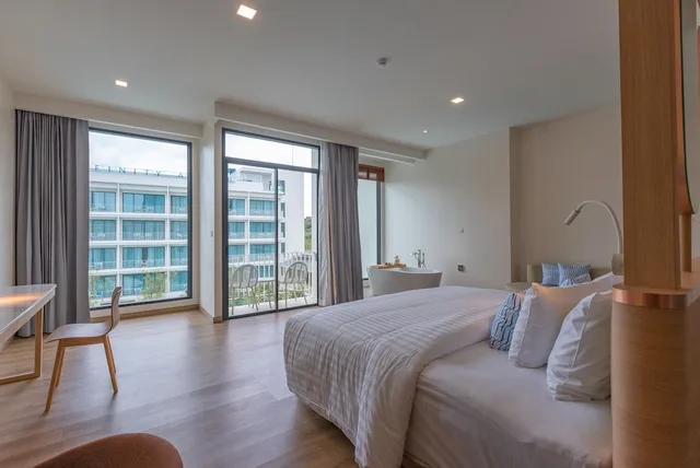 Junior Suite, King Bed, Infinity Aonang Krabi 1/8