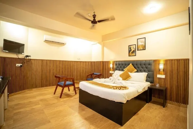 Executive, Queen Bed, Sea View, Hotel Mainak 5/10