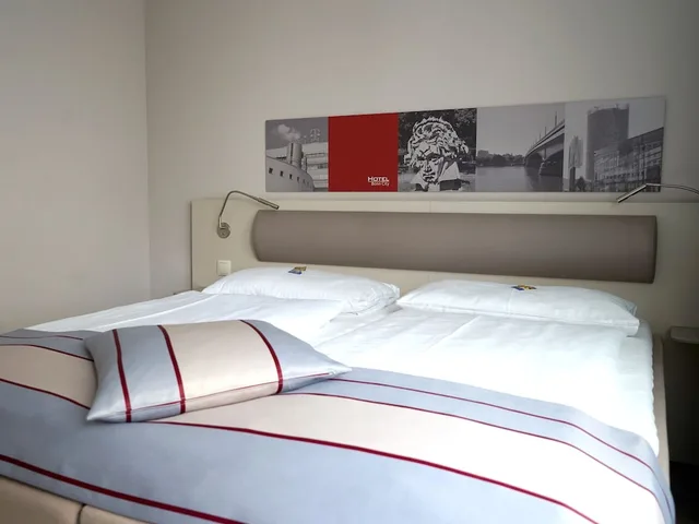غرفة سوبيريور بسرير مزدوج، Hotel Bonn City 1/4