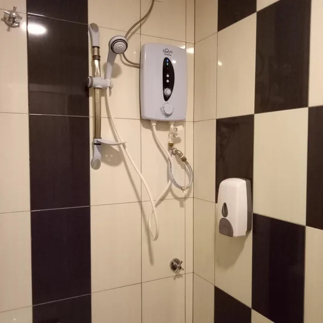 جناح ثلاثي، Hotel Sri Bernam 10/10