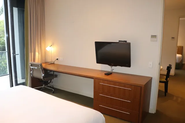 جناح بسريرين مزدوجين بشرفة، Holiday Inn Port Moresby 3/9