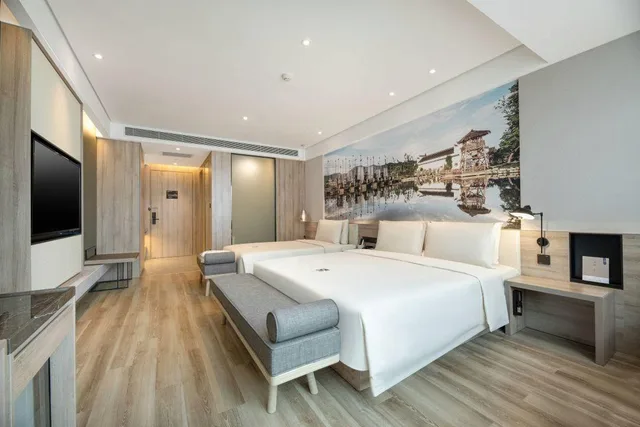 غرفة تنفيذية عائلية بسريرين منفصلين وسرير كينج، Atour Hotel (Xi'an Xianyang International Airport) 1/2