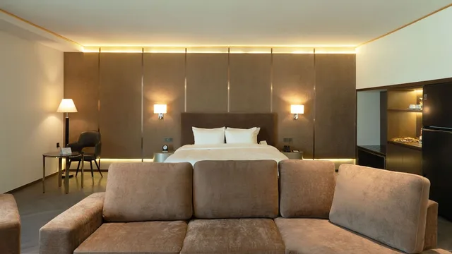 Cinema, Suite, King Bed، Grand Plaza Hanoi 2/3