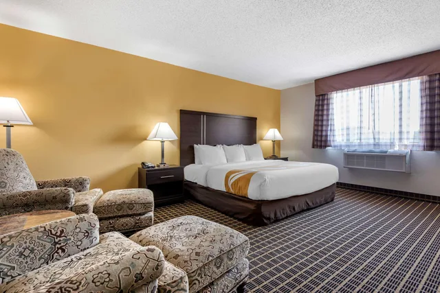 غرفة بسرير كينج، Quality Inn & Suites Warren PA 1/1