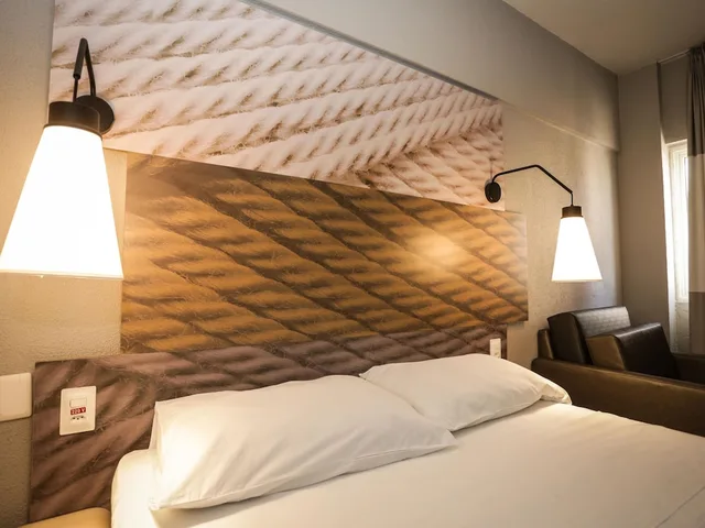 غرفة بسرير مزدوج مع أريكة، Ibis Teresina 5/6