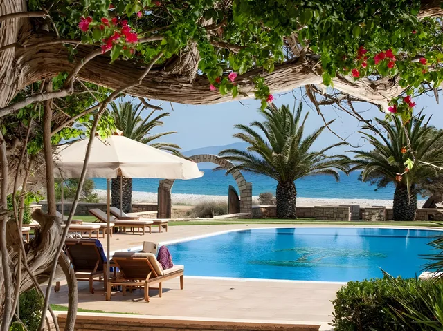 غرفة بإطلالة جزئية على البحر، Finikas Beach Hotel 1/1