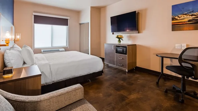 غرفة قياسية بسرير كينج بإطلالة، The Forge Hotel, BW Signature Collection 3/5