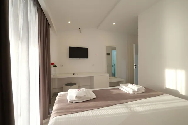 Deluxe, Double or Twin Bed, Sea View, Vila Era Beach 9/10