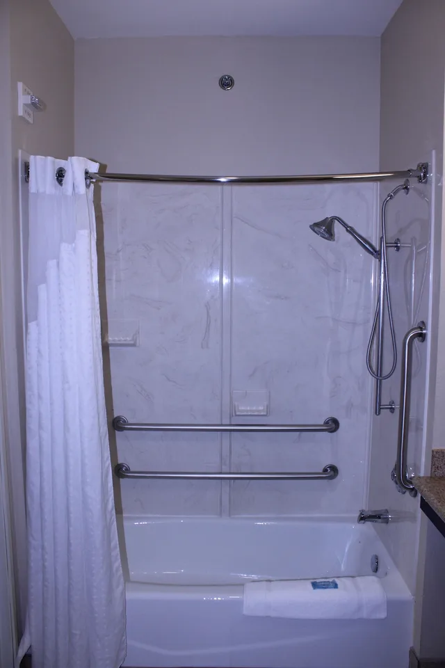 Standard, 2 Queen Beds, Accessible, Holiday Inn Express Hotel And Suites Cedar Hill 8/8