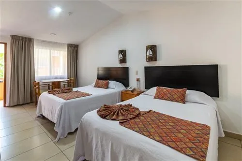 غرفة بسرير مزدوج أو سريرين منفصلين بإطلالة على الحديقة، Costa De Oro Beach Hotel 1/1