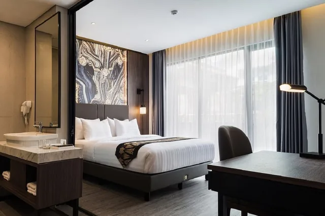 جناح بسرير كوين، Allura Azana Resort Tawangmangu 5/6