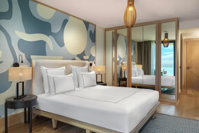 جناح تنفيذي بسريرين مزدوجين بإطلالة على البحر بغرفتي نوم، Swissotel Living Bodrum 2/3