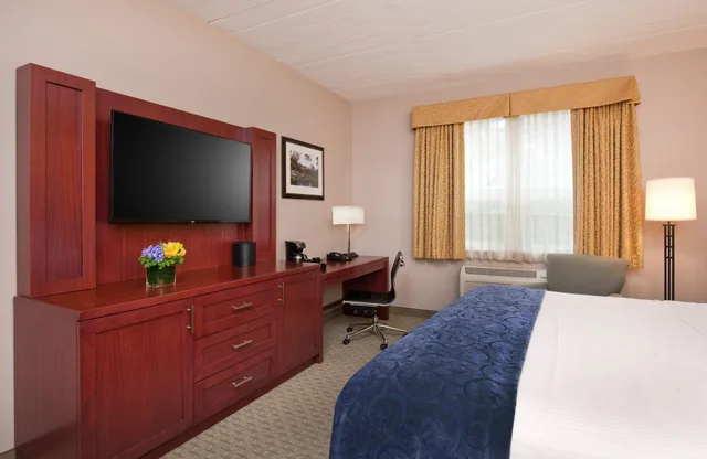 غرفة بسرير كينج، Wylie Inn And Conference Center At Endicott College 6/8
