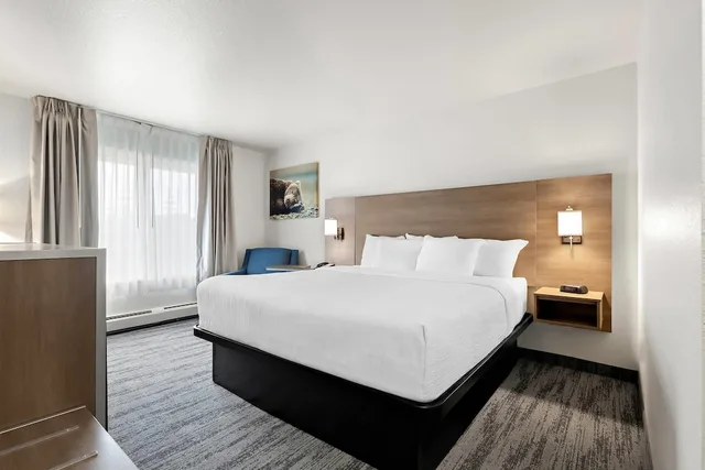 غرفة قياسية بسرير كينج، Quality Inn Kodiak, AK 2/10