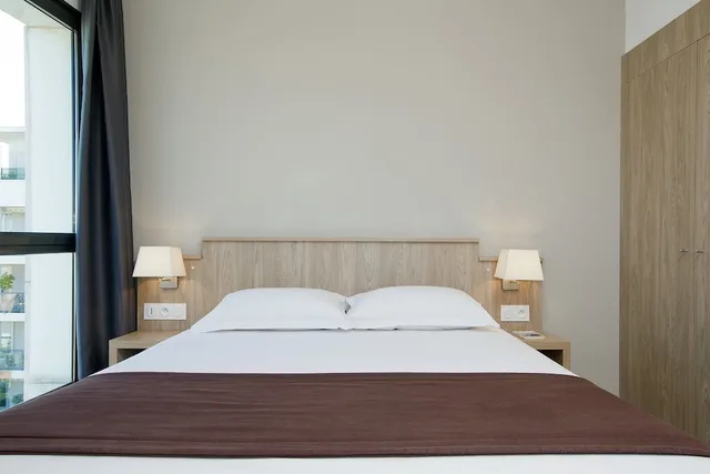 شقة بسرير مزدوج بغرفة نوم واحدة مع أريكة، Residhome Appart Hotel Lyon Gerland 1/5