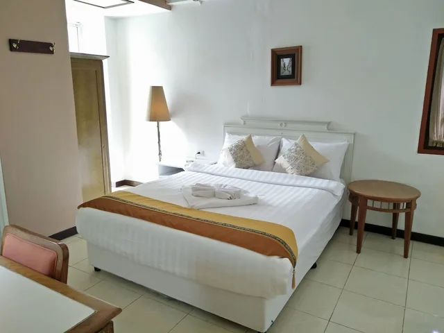 جناح بسرير كوين، Jl Bangkok 8/10