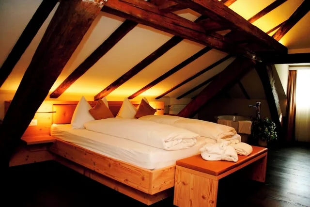 جناح سوبيريور عائلي بسرير كوين وسريرين منفصلين، Boutique Hotel Waldegg Horw 2/9