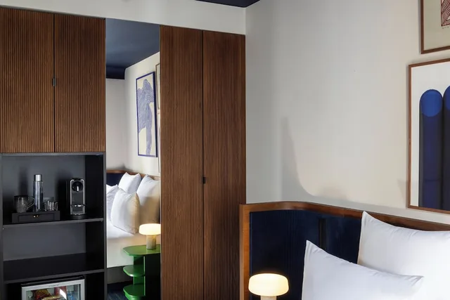 غرفة ديلوكس بسريرين منفصلين بشرفة، Cristal Champs Elysees Hotel 2/4