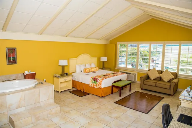 جناح بسرير كينج بشرفة بجاكوزي، Best Western Plus Yacht Harbor Inn 3/9
