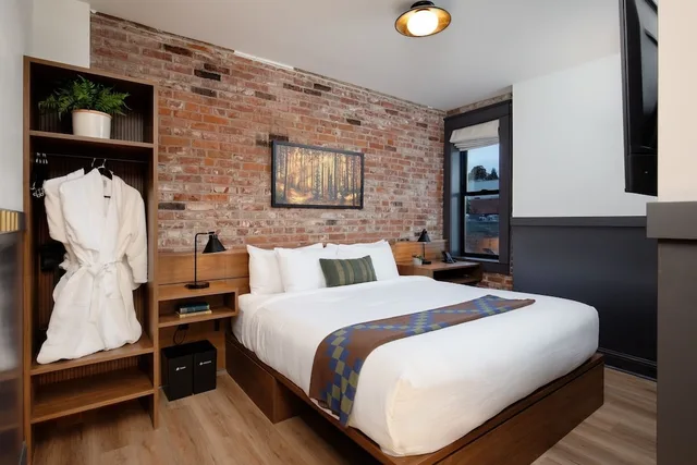 River, King Bed، Lightwell Hotel & Spa 2/7