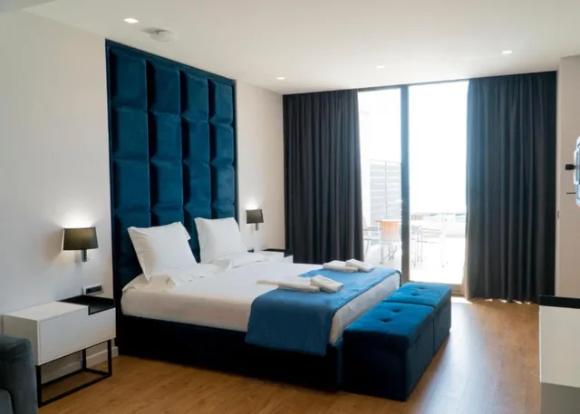 جناح ديلوكس بإطلالة على البحر بشرفة، Blue Sky Hotel 2/10