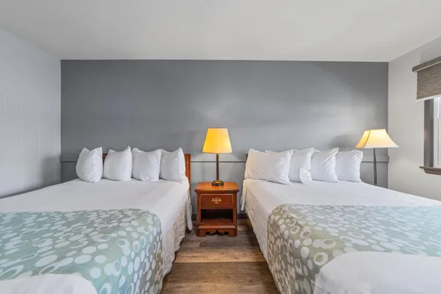 غرفة بسريرين مزدوجين، Glass House Inn 10/10