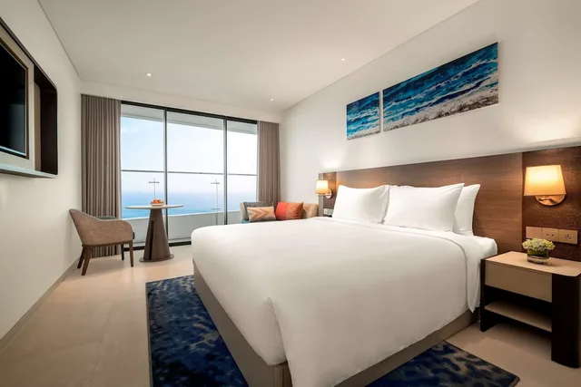 غرفة بريميوم بإطلالة على البحر، Radisson Hotel Danang 3/8
