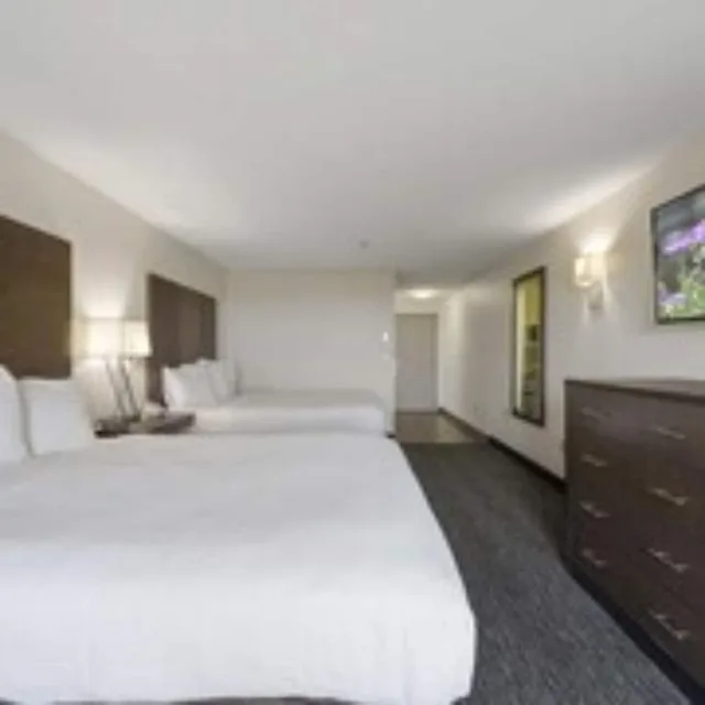 غرفة بسريرين كوين، Cedars Ocean View Inn 4/6