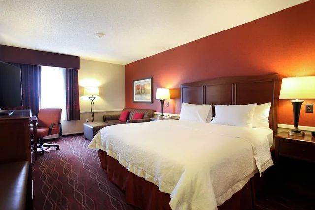 Studio, King Bed, Sofa, Accessible, Hampton Inn Salt Lake City North 2/6