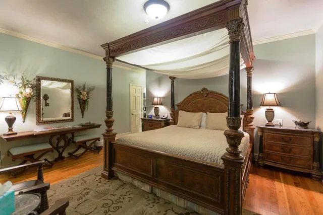 Deluxe, King Bed, The Campbell Hotel On Route 66 3/10