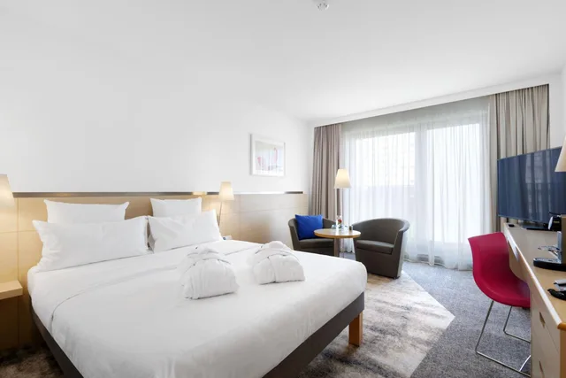 غرفة بريفيليج بسرير كوين، Novotel Berlin Mitte 2/5
