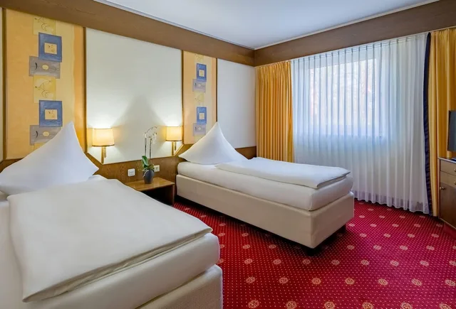 غرفة بسرير مزدوج لذوي الإعاقة، Aspire Oldenburg, Trademark Collection by Wyndham 5/10