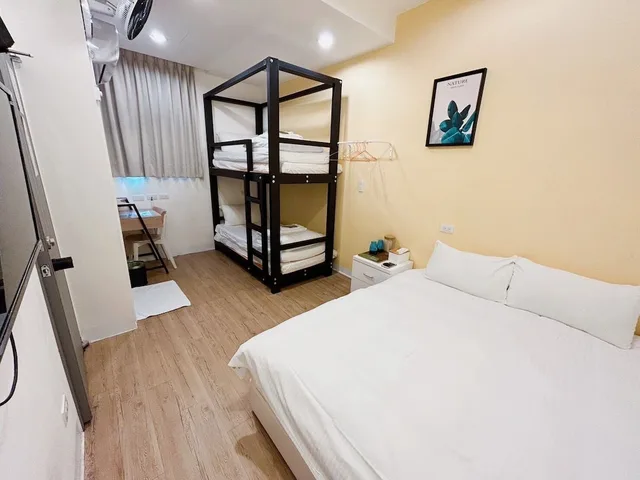 غرفة عائلية ثلاثية بسرير مزدوج وسرير بطابقين، Taipei Yes Hostel 2/4