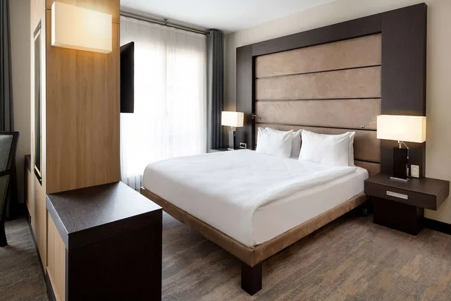 Suite, King Bed, Ramada Plaza By Wyndham Istanbul City Center 1/3