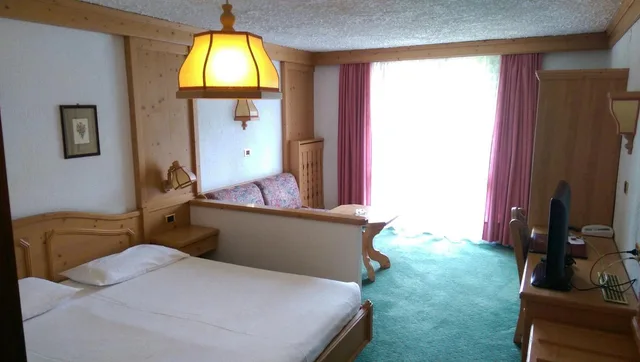 غرفة كلاسيكية بسرير مزدوج أو سريرين منفصلين، Hotel Intermonti 6/10