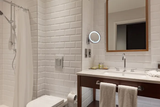 Presidential, Suite, King Bed, Hilton Southampton - Utilita Bowl 5/10