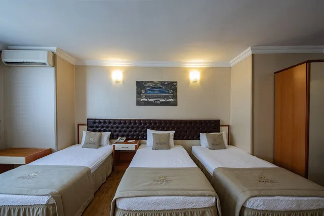 غرفة ثلاثية، Kozan City Hotel 1/6