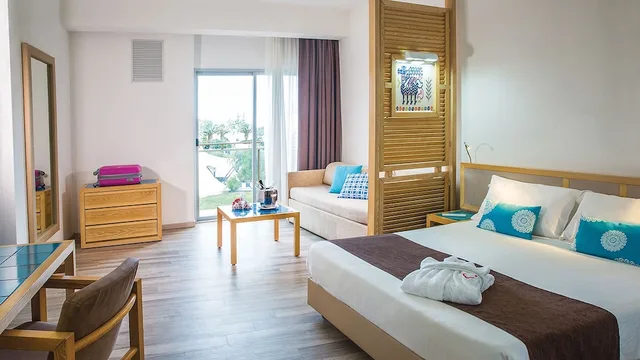 Classic, Triple, Hotel Baia di Conte 1/9